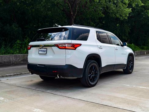 Used 2019 Chevrolet Traverse LT FWD image 9