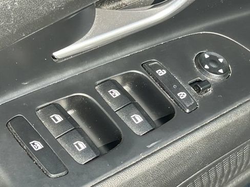 Used 2023 Hyundai Elantra SEL FWD image 26