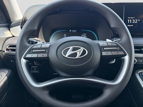 Certified 2025 Hyundai Palisade SE FWD image 19
