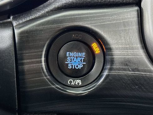 Used 2020 Jeep Grand Cherokee Laredo AWD/4WD image 28