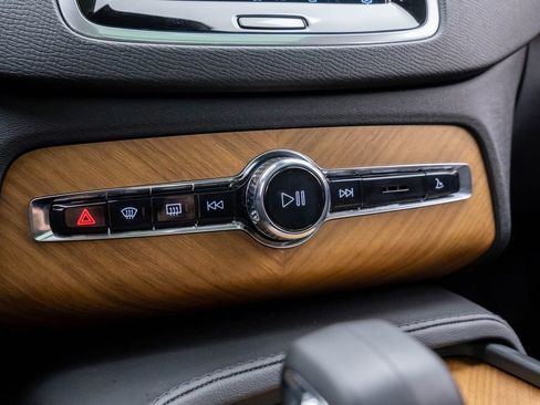 Used 2024 Volvo XC90 T8 Plus image 27
