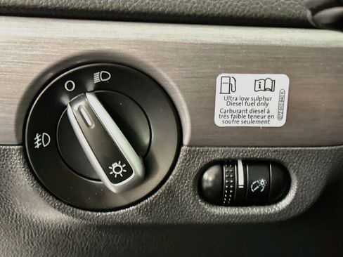 Used 2014 Volkswagen Jetta TDI FWD image 16