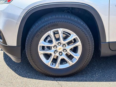 Used 2021 Chevrolet Traverse LS FWD image 7