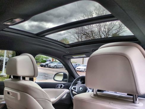 Certified 2023 BMW X6 xDrive40i w/ M Sport Package image 22