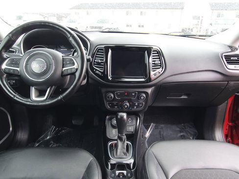 Used 2019 Jeep Compass Altitude image 41