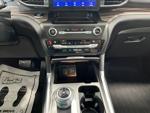 Used 2020 Ford Explorer Limited image 20