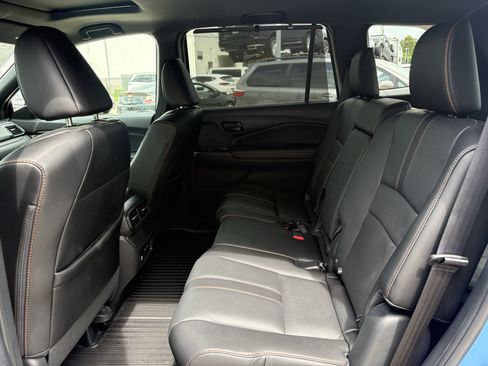 Certified 2025 Honda Passport TrailSport image 28