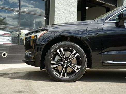 Used 2021 Volvo XC60 T8 Inscription Expression w/ Protection Package Premier image 10