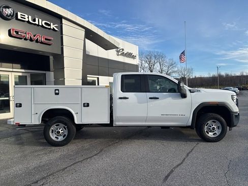New 2025 GMC Sierra 2500 Pro w/ Convenience Package image 8