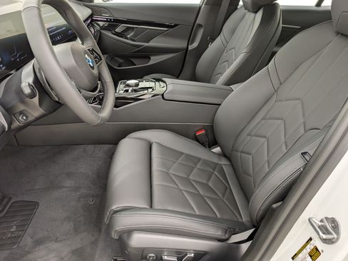New 2026 BMW 530i RWD image 5