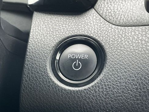 Used 2025 Toyota Camry SE FWD image 27