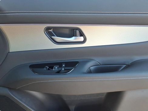 Used 2025 Nissan Murano SL AWD/4WD image 9