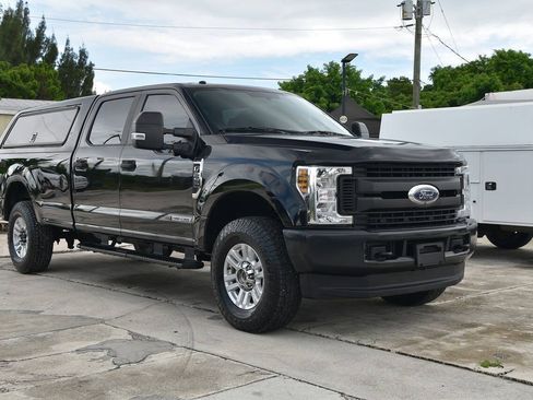 Used 2019 Ford F250 XL w/ Power Equipment Group AWD/4WD image 1