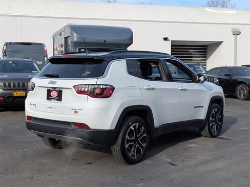 Certified 2023 Jeep Compass Limited image 3
