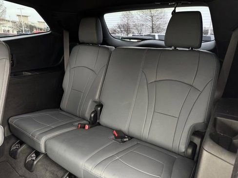 Used 2024 Buick Enclave Essence w/ Sport Touring Edition image 29