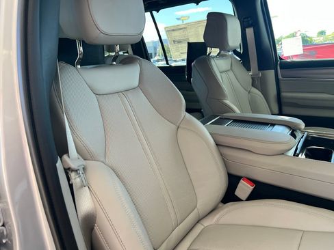 New 2026 Jeep Grand Wagoneer Limited AWD/4WD image 15