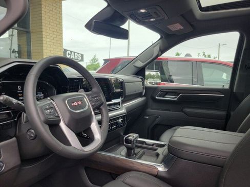 Used 2025 GMC Sierra 1500 SLT w/ SLT Premium Plus Package RWD image 11