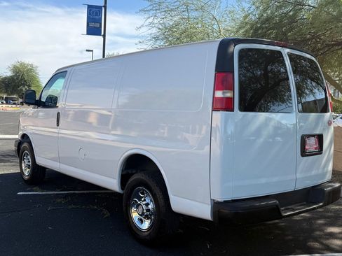 Used 2008 Chevrolet Express 3500 RWD image 3