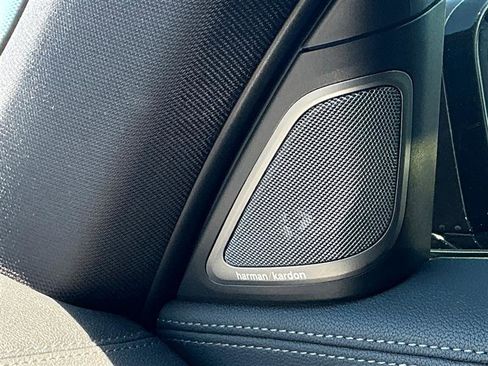 Used 2019 BMW 750i xDrive w/ M Sport Package image 39