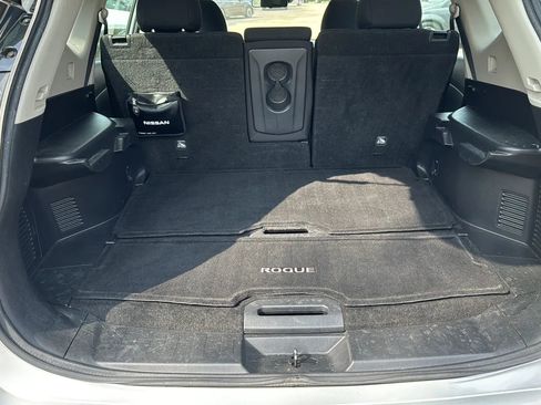 Used 2019 Nissan Rogue S image 14