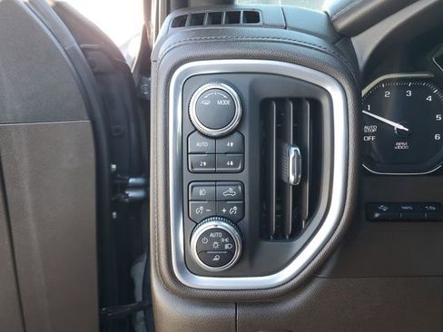 Used 2021 GMC Sierra 1500 Denali w/ Denali Ultimate Package AWD/4WD image 31