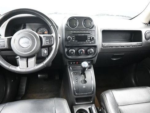 Used 2017 Jeep Patriot High Altitude image 18