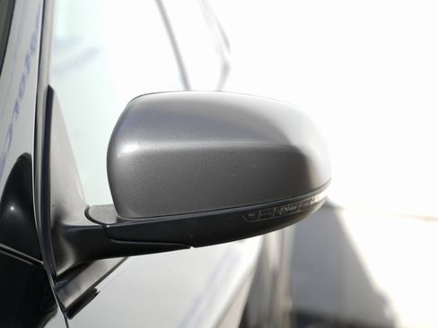 Used 2019 Jeep Cherokee Trailhawk w/ Cold Weather Group image 10