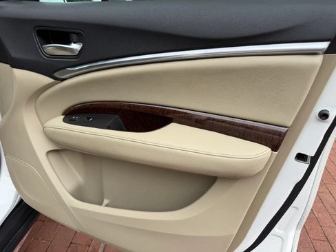 Used 2017 Acura MDX SH-AWD image 25