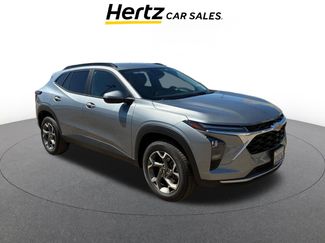 Used 2025 Chevrolet Trax LT video 1