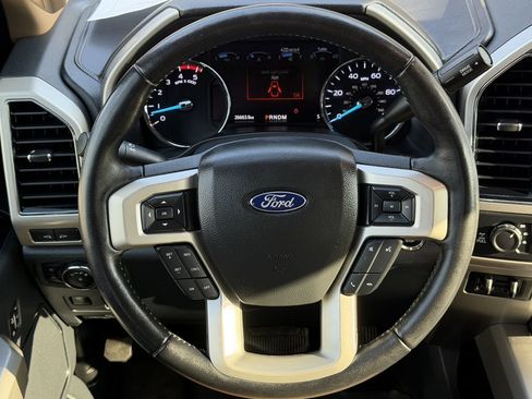 Used 2022 Ford F350 Lariat w/ Lariat Ultimate Package AWD/4WD image 16