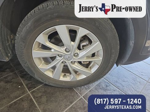 Used 2019 Hyundai Tucson Value FWD image 4