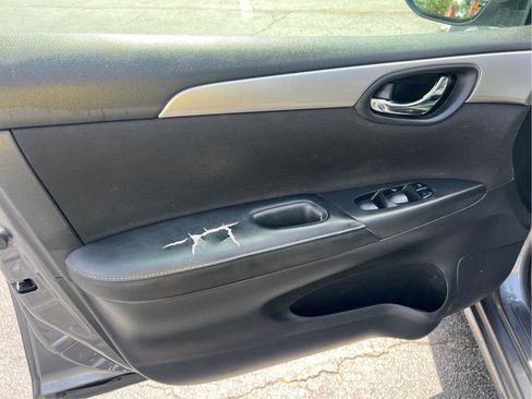 Used 2019 Nissan Sentra S FWD image 13