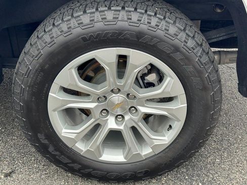 Certified 2024 Chevrolet Silverado 1500 LTZ AWD/4WD image 7