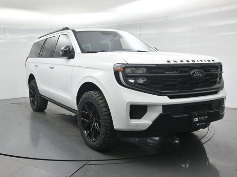 New 2025 Ford Expedition Platinum w/ Stealth Performance Package image 54