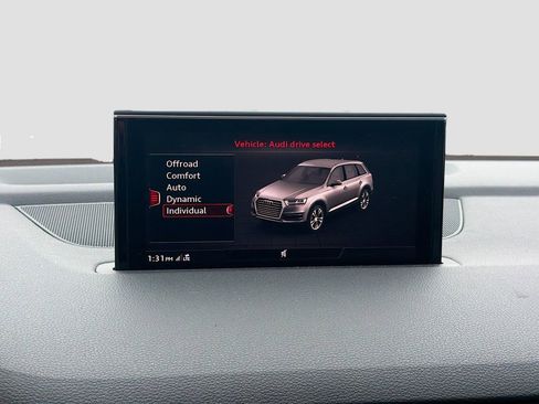 Used 2017 Audi Q7 3.0T Premium Plus w/ Premium Plus Package image 30