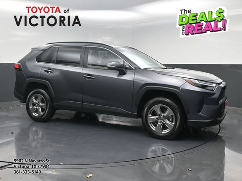 Used 2025 Toyota RAV4 XLE image 1
