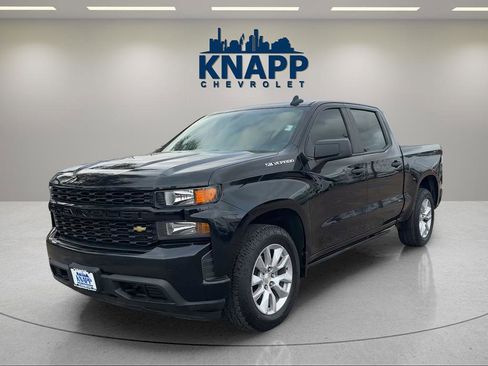 Used 2021 Chevrolet Silverado 1500 Custom image 1
