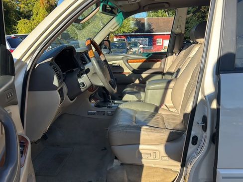 Used 2005 Lexus LX 470 4WD image 15
