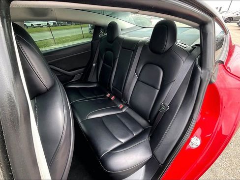 Used 2022 Tesla Model 3 Standard Range image 35