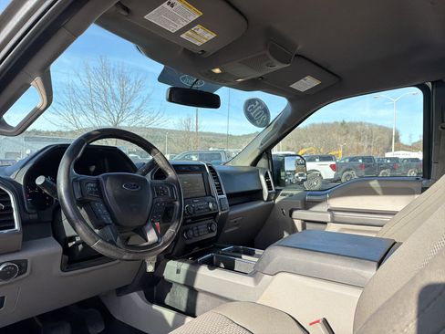 Used 2015 Ford F150 XLT w/ Equipment Group 302A Luxury image 14