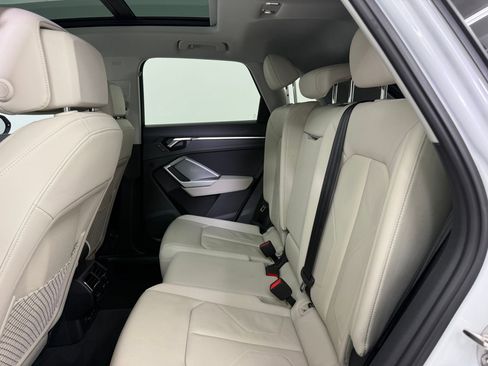 Certified 2025 Audi Q3 2.0T Premium image 15