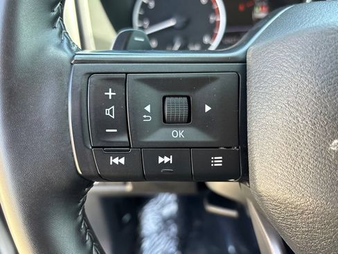 Used 2025 Nissan Rogue SV FWD image 13