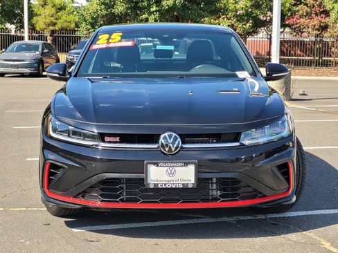 Used 2025 Volkswagen Jetta GLI Autobahn FWD image 3