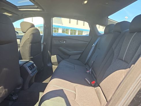 Used 2025 Honda Accord Sport image 11