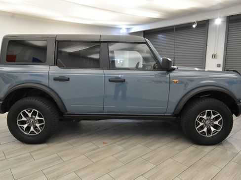 Used 2022 Ford Bronco Badlands image 6