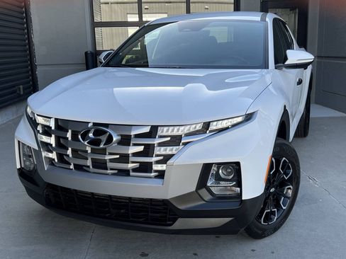 Used 2023 Hyundai Santa Cruz SEL AWD/4WD image 3