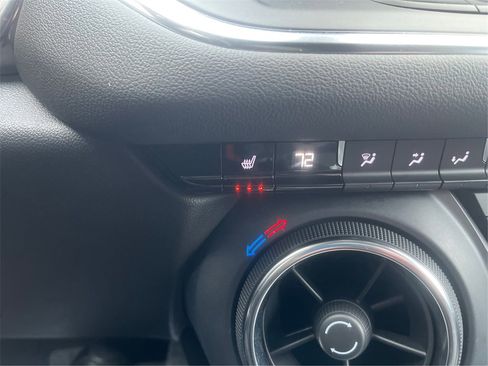 Certified 2023 Chevrolet Blazer LT w/ Convenience Package image 44