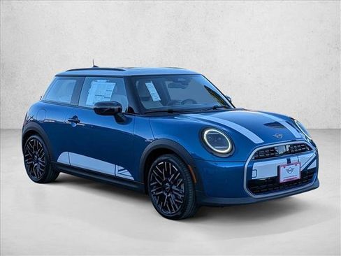 Used 2026 MINI Cooper 2-Door Hardtop FWD image 6