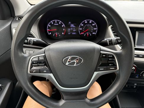 Used 2021 Hyundai Accent SE image 17