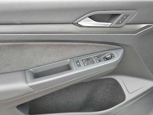 Used 2023 Volkswagen GTI SE image 10